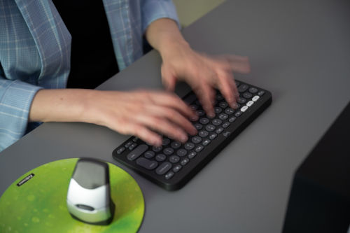 typen contentbeheer toetsenbord nina janmaat van natuurlijk verhaal